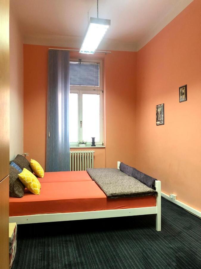 Spacious Tuzlaks Apartments Sarajevo Ferhadija Eksteriør billede