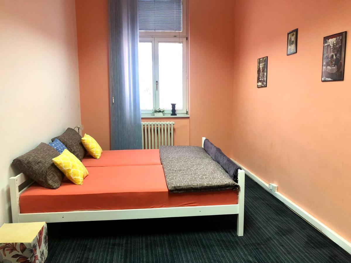 Spacious Tuzlaks Apartments Sarajevo Ferhadija Eksteriør billede