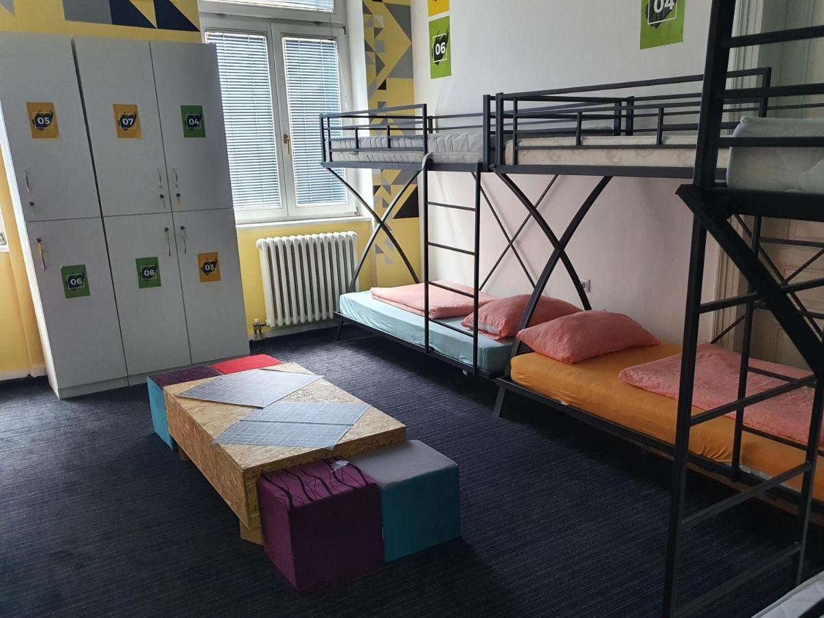Spacious Tuzlaks Apartments Sarajevo Ferhadija Eksteriør billede
