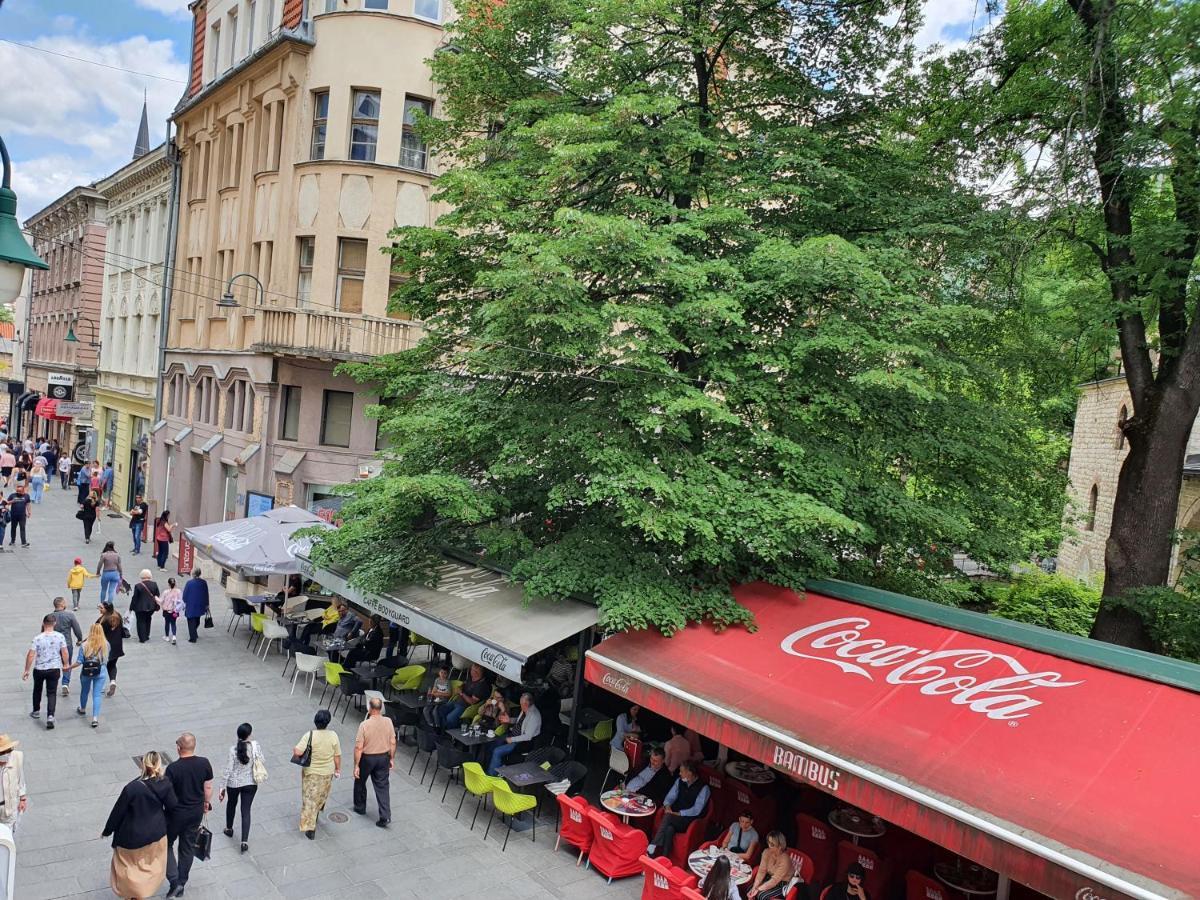 Spacious Tuzlaks Apartments Sarajevo Ferhadija Eksteriør billede